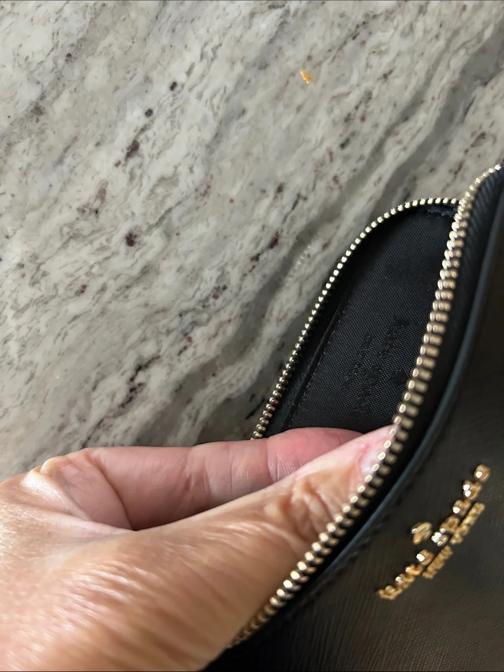 kate spade Black Saffiano Leather Zip Wristlet 6 x 4 NWOT